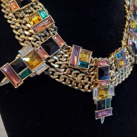 Gorgeous SAM EDELMAN Oversized Gold Plated and Huge Rhinestones Bib Necklace - Picture 2 of 8